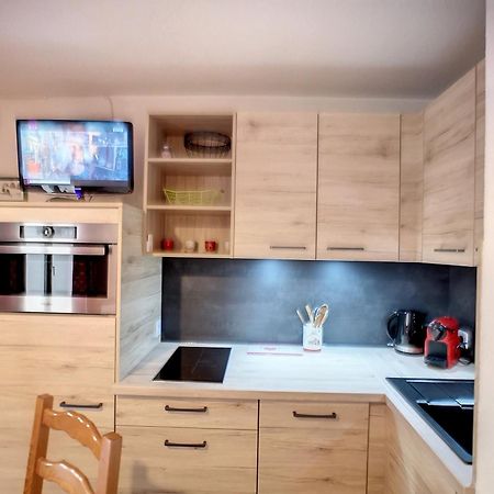 Les Menuires: 2 Pieces, 4 Pers, Pied Des Pistes, Parking Gratuit - Fr-1-178-100 Apartment Saint-Martin-de-Belleville Exterior photo